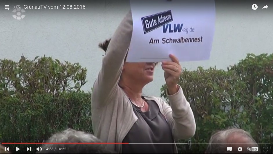 Leipzig Fernsehen berichtet Iris Palme von der Agentur enders erläutert Wohnmarke für Leipziger Genossenschaft vor Mitgliedern enders Marketing